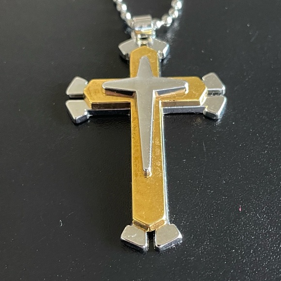 Gold silver stainless steel cross necklace for men - Picture 2 of 8
